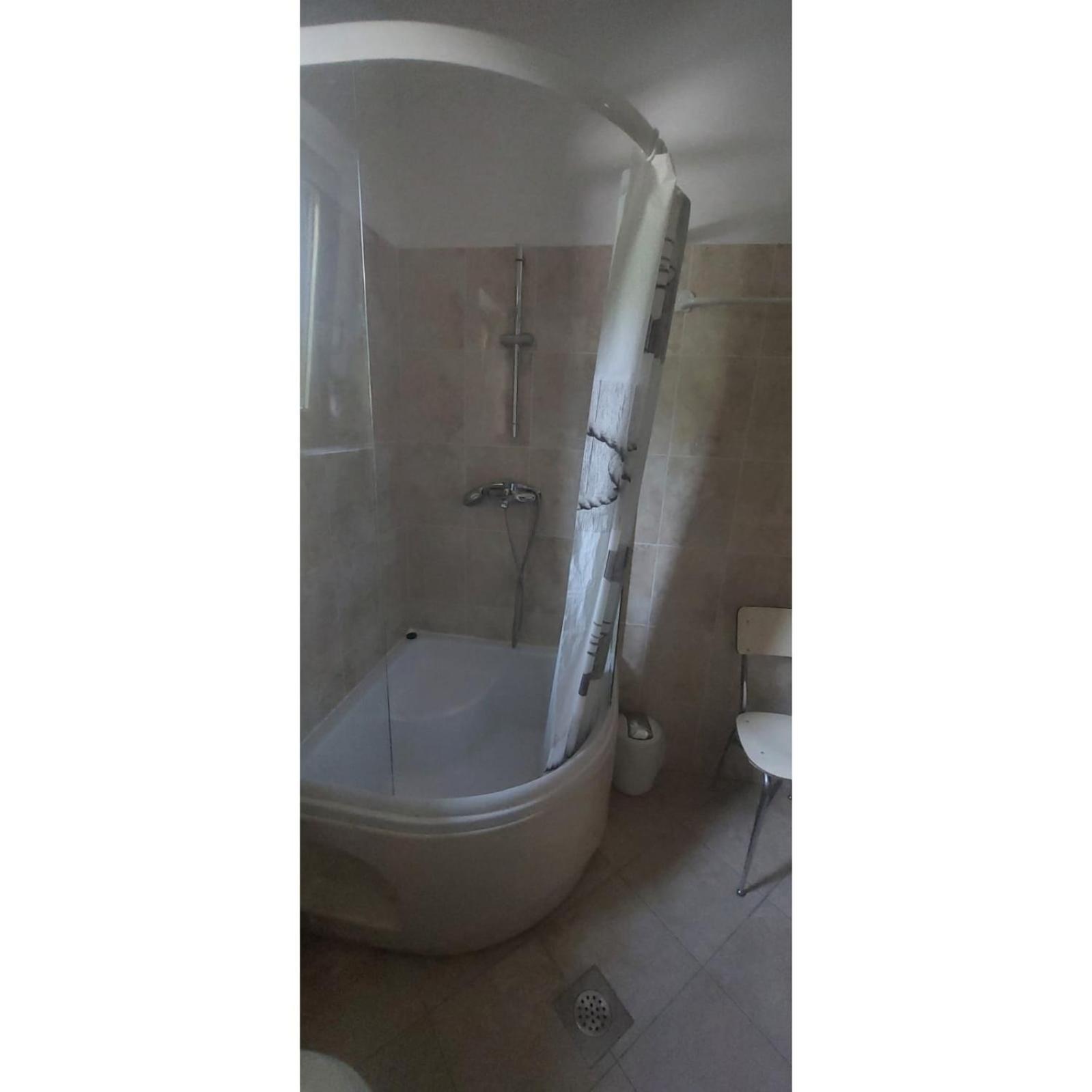 Apartman Dino Roč Eksteriør billede