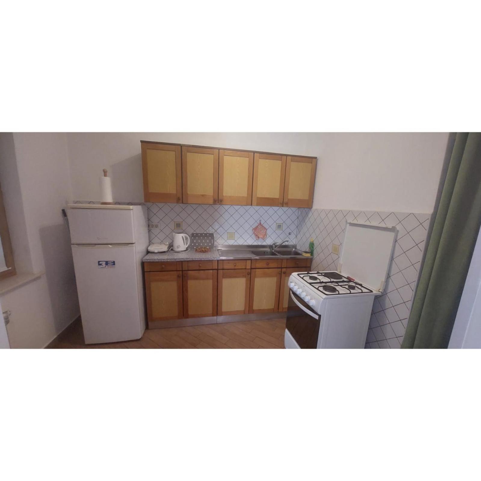 Apartman Dino Roč Eksteriør billede